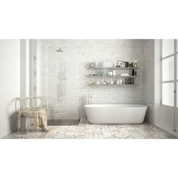 White Ceramic Bath Tub